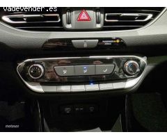 Hyundai i30 1.0 TGDI Klass 48V 100 de 2024 con 15 Km por 24.000 EUR. en Barcelona