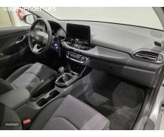 Hyundai i30 1.0 TGDI Klass 48V 100 de 2024 con 12 Km por 24.000 EUR. en Barcelona