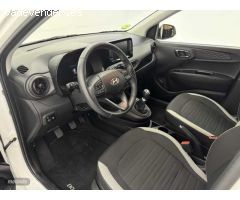 Hyundai i10 1.0 MPI Klass de 2023 con 10.100 Km por 14.900 EUR. en Barcelona