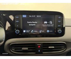 Hyundai i10 1.0 MPI Klass de 2023 con 10.100 Km por 14.900 EUR. en Barcelona