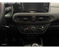 Hyundai i10 1.0 MPI Klass de 2023 con 10.100 Km por 14.900 EUR. en Barcelona