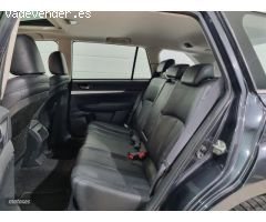 Subaru Outback Executive 4x4 automatico de 2015 con 195.000 Km por 12.000 EUR. en Sevilla