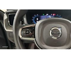 Volvo XC 60 Plus, B4 AWD Mild Hybrid, Diesel, Dark de 2024 con 11.500 Km por 49.500 EUR. en Burgos