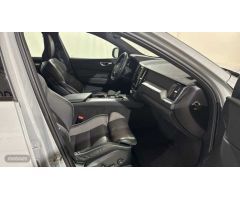 Volvo XC 60 Plus, B4 AWD Mild Hybrid, Diesel, Dark de 2024 con 11.500 Km por 49.500 EUR. en Burgos
