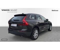 Volvo XC 60 2.0 B4 D MOMENTUM AUTO 4WD 197 5P de 2020 con 52.763 Km por 35.500 EUR. en Madrid