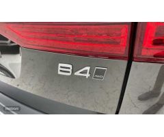 Volvo XC 60 2.0 B4 D MOMENTUM AUTO 4WD 197 5P de 2020 con 52.763 Km por 35.500 EUR. en Madrid
