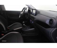 Hyundai i10 1.0 MPI Klass de 2024 con 14.114 Km por 14.900 EUR. en Valencia