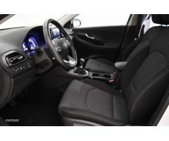 Hyundai i30 1.5 DPI Klass SLX 110 de 2024 con 5.221 Km por 19.600 EUR. en Alicante