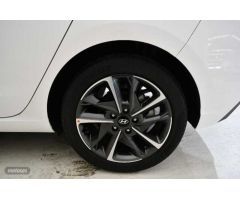 Hyundai i30 1.5 DPI Klass SLX 110 de 2024 con 5.221 Km por 19.600 EUR. en Alicante