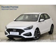 Hyundai i30 1.5 DPI Klass SLX 110 de 2024 con 5.277 Km por 19.600 EUR. en Alicante