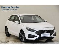 Hyundai i30 1.5 DPI Klass SLX 110 de 2024 con 5.277 Km por 19.600 EUR. en Alicante