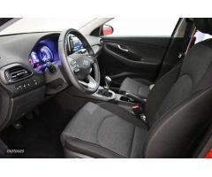 Hyundai i30 1.5 DPI Klass SLX 110 de 2024 con 9.244 Km por 19.600 EUR. en Alicante