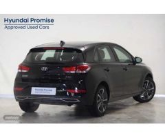 Hyundai i30 1.5 DPI Klass SLX 110 de 2024 con 10.950 Km por 19.600 EUR. en Alicante