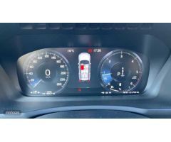 Volvo XC 90 2.0 B5 D R-DESIGN AWD AUTO 235 5P 7 Plazas de 2023 con 11.970 Km por 74.900 EUR. en Zamo