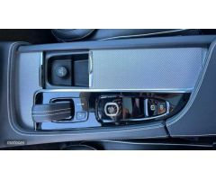 Volvo XC 90 2.0 B5 D R-DESIGN AWD AUTO 235 5P 7 Plazas de 2023 con 11.970 Km por 74.900 EUR. en Zamo