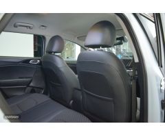 Kia Ceed Tourer 1.5 MHEV 118kW(160CV) GT Line DCT de 2021 con 104.000 Km por 19.500 EUR. en Madrid
