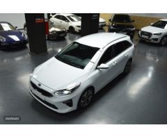 Kia Ceed Tourer 1.5 MHEV 118kW(160CV) GT Line DCT de 2021 con 104.000 Km por 19.500 EUR. en Madrid