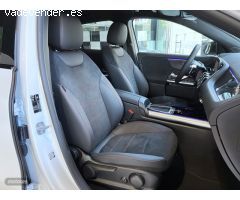 Mercedes Clase GLA GLA 200d AMG Automatico de 2024 con 20 Km por 48.890 EUR. en Barcelona