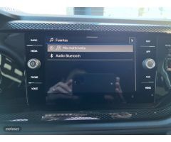 Volkswagen Taigo “Mas” 1.0 TSI Negro de 2025 con 20 Km por 24.890 EUR. en Barcelona
