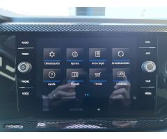 Volkswagen Taigo “Mas” 1.0 TSI Negro de 2025 con 20 Km por 24.890 EUR. en Barcelona