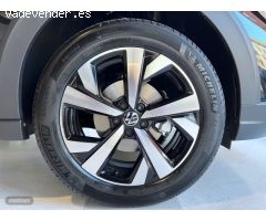 Volkswagen Taigo “Mas” 1.0 TSI Negro de 2025 con 20 Km por 24.890 EUR. en Barcelona