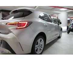 Toyota Corolla 1.8 125H ACTIVE TECH ECVT de 2020 con 34.000 Km por 18.990 EUR. en Tenerife