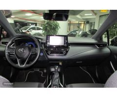 Toyota Corolla 1.8 125H ACTIVE TECH ECVT de 2020 con 34.000 Km por 18.990 EUR. en Tenerife