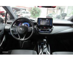 Toyota Corolla 1.8 125H ACTIVE TECH ECVT de 2020 con 34.000 Km por 18.990 EUR. en Tenerife