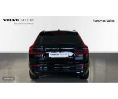 Volvo XC 60 XC60 B4 CORE de 2024 con 25.200 Km por 41.900 EUR. en Barcelona