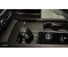 Volvo XC 60 XC60 B4 CORE de 2024 con 25.200 Km por 41.900 EUR. en Barcelona