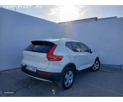 Volvo XC40 TODOTERRENO 2.0 D3 MOMENTUM AUTOMATICO 150CV 5P de 2019 con 92.572 Km por 25.900 EUR. en