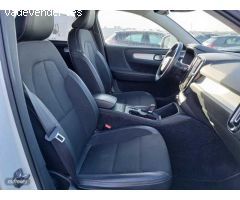Volvo XC40 TODOTERRENO 2.0 D3 MOMENTUM AUTOMATICO 150CV 5P de 2019 con 92.572 Km por 25.900 EUR. en