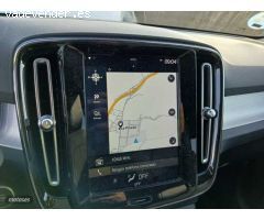 Volvo XC40 TODOTERRENO 2.0 D3 MOMENTUM AUTOMATICO 150CV 5P de 2019 con 92.572 Km por 25.900 EUR. en