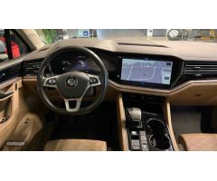 Volkswagen Touareg VW TOUAREG 3.0 TDI PREMIUM AWD AUTO 286 CV de 2019 con 54.053 Km por 46.400 EUR.