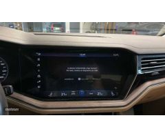 Volkswagen Touareg VW TOUAREG 3.0 TDI PREMIUM AWD AUTO 286 CV de 2019 con 54.053 Km por 46.400 EUR.