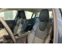 Volvo S60 2.0 B4 G CORE 197 CV de 2024 con 25.565 Km por 35.800 EUR. en A Coruna