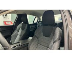 Volvo S60 2.0 B4 G CORE 197 CV de 2023 con 37.717 Km por 35.700 EUR. en A Coruna