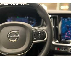 Volvo S60 2.0 B4 G CORE 197 CV de 2023 con 37.717 Km por 35.700 EUR. en A Coruna