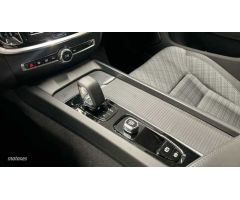 Volvo S60 2.0 B4 G CORE 197 CV de 2023 con 37.717 Km por 35.700 EUR. en A Coruna