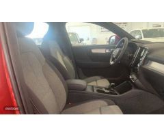 Volvo XC40 2.0 B3 CORE AUTO 163 5P de 2024 con 20.884 Km por 33.500 EUR. en Ciudad Real