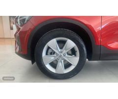 Volvo XC40 2.0 B3 CORE AUTO 163 5P de 2024 con 20.884 Km por 33.500 EUR. en Ciudad Real