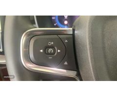 Volvo XC40 2.0 B3 CORE AUTO 163 5P de 2024 con 20.884 Km por 33.500 EUR. en Ciudad Real
