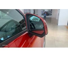 Volvo XC40 2.0 B3 CORE AUTO 163 5P de 2024 con 20.884 Km por 33.500 EUR. en Ciudad Real
