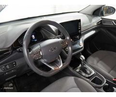 Hyundai Ioniq 1.6 GDI Klass de 2020 con 77.000 Km por 18.490 EUR. en Cadiz