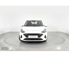 Hyundai i10 1.0 MPI Klass de 2024 con 7.650 Km por 14.900 EUR. en Barcelona
