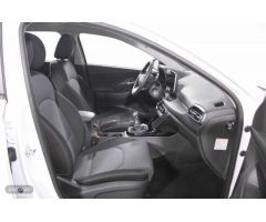 Hyundai i30 1.0 TGDI Klass 48V 100 de 2024 con 7.594 Km por 22.900 EUR. en Barcelona