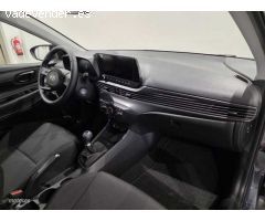 Hyundai Bayon 1.2 MPI Klass de 2024 con 12 Km por 19.900 EUR. en Barcelona