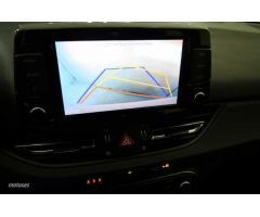 Hyundai i30 1.5 DPI Klass SLX 110 de 2024 con 11.646 Km por 19.300 EUR. en Barcelona