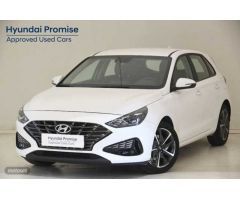 Hyundai i30 1.5 DPI Klass SLX 110 de 2024 con 10.754 Km por 19.300 EUR. en Barcelona