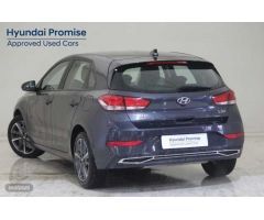 Hyundai i30 1.5 DPI Klass SLX 110 de 2024 con 16.107 Km por 19.490 EUR. en Barcelona